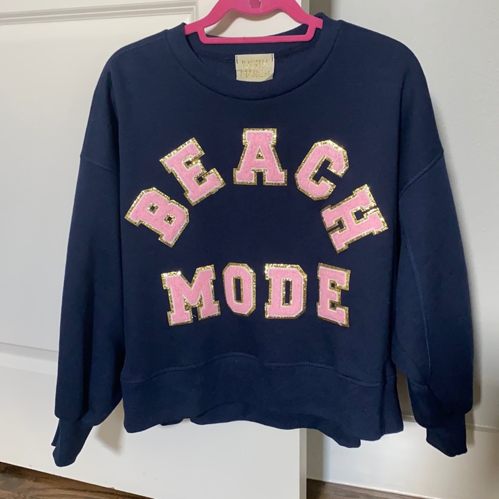 Judith March Beach Mode sweatshirt and shorts set